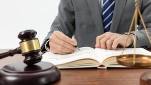 Choisir un avocat pénaliste à Marseille : ce qu'il faut vraiment savoir en 2026